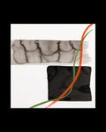 Original art work.
Rather than freeing us from the concept of time, this series is more about taking us to a different space in an instant.
At first glance, the works look pop, but the materials themselves have a relaxing power, as they are made of Japanese ink and Japanese painting pigments dissolved in natural glue.
The simple composition makes this a difficult challenge that tests the expressive power of the lines, and it is filled with Sachiyo Kaneko’s unique charm.