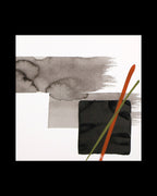 Original art work.
Rather than freeing us from the concept of time, this series is more about taking us to a different space in an instant.
At first glance, the works look pop, but the materials themselves have a relaxing power, as they are made of Japanese ink and Japanese painting pigments dissolved in natural glue.
The simple composition makes this a difficult challenge that tests the expressive power of the lines, and it is filled with Sachiyo Kaneko’s unique charm.
